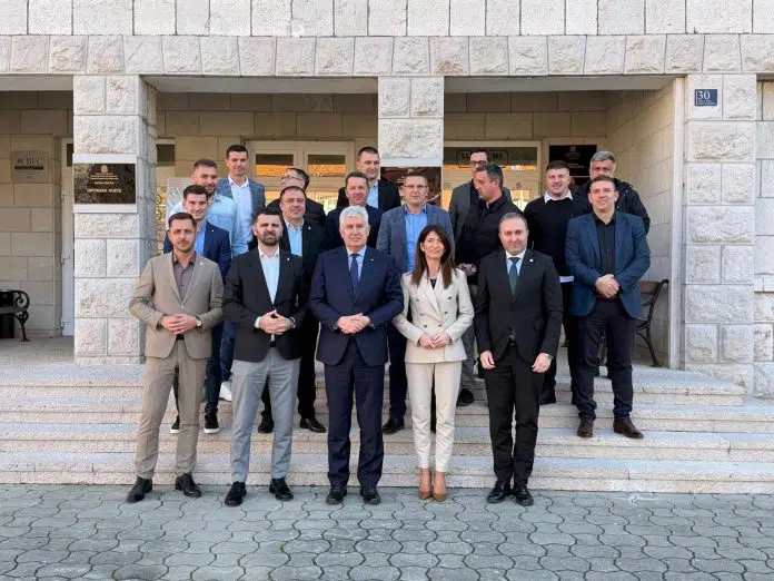 Čović u Posušju: Najavljena pomoć viših razina vlasti za ključne