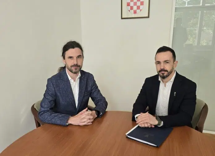 Direktor Uprave za pitanja branitelja HBŽ Krešimir Tabak i državni
