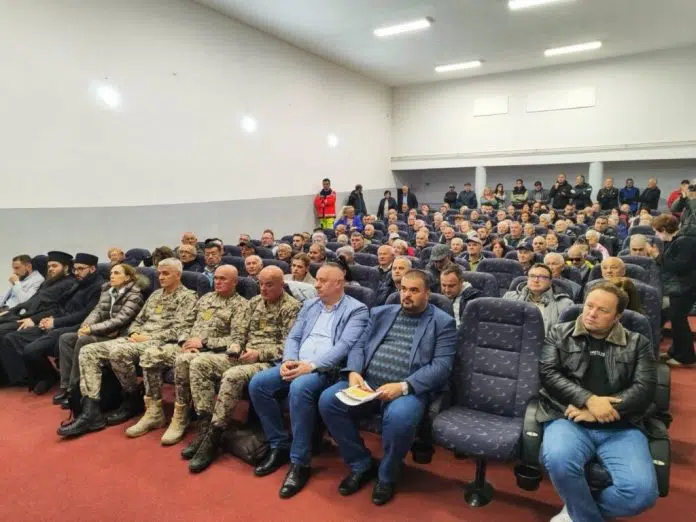 Glamoč: Građani jednoglasno poručili „NE POLIGONU“