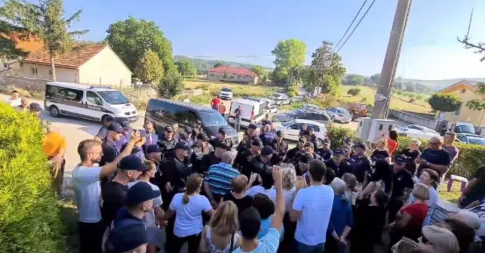 Kako je 2014. godine HDZ-ova Vlada HBŽ-a prodala Ćaić, Bilu,