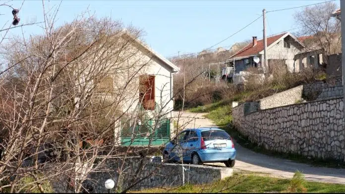 VIDEO | Prebilovci dobivaju vodu nakon desetljeća čekanja