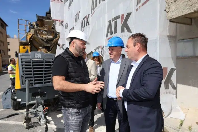 Duvnjak Anto Kovačević vodi zahtjevne projekte obnove u Hrvatskoj i