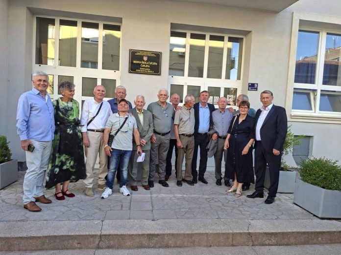 FOTO | Čapljinski gimnazijalci obilježili 50 godina mature