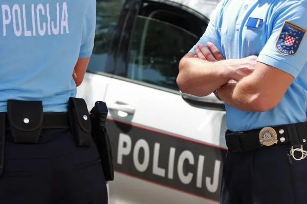 Posusje-U-sudaru-VW-a-i-Mercedesa-ozlijedeni-vozaci-i-suvozac.jpg