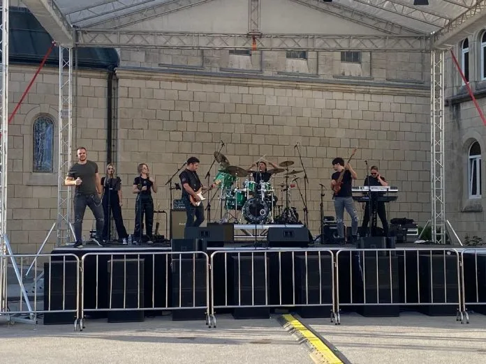 U tijeku je koncert Hrvatskih ruža ispred tomislavgradske spomen-bazilike