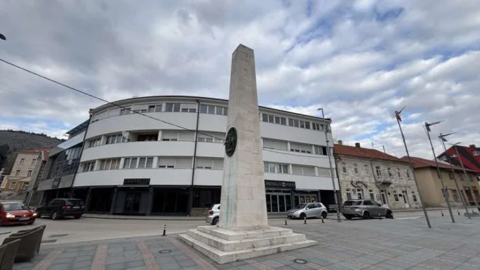 BURA U LIVNU: Doktorima puna kapa, otkazi spremni
