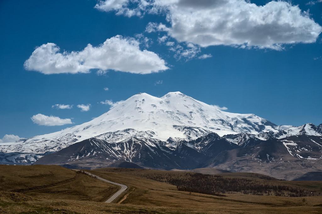 Tijela troje planinara s Elbrusa spremna za spuštanje