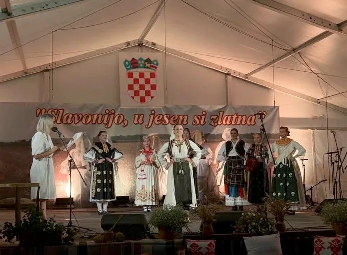 HKUD Sv. Ante Humac na smotri folklora u Slavoniji: Članica