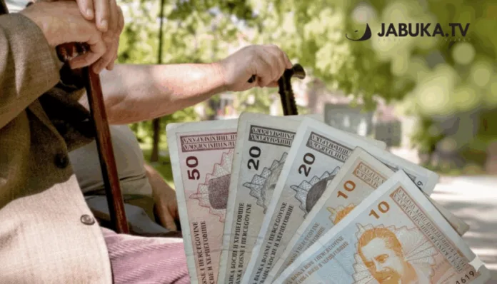 Umirovljenici moraju preuzeti mirovinske čekove u roku od šest mjeseci