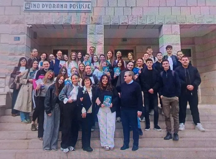 Maturanti posuške gimnazije kroz književnost i sjećanja otkrili lik Benjamina