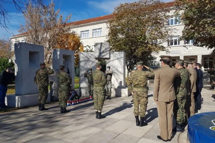 Posušje uoči Svih svetih i Dušnog dana: polaganje vijenaca i